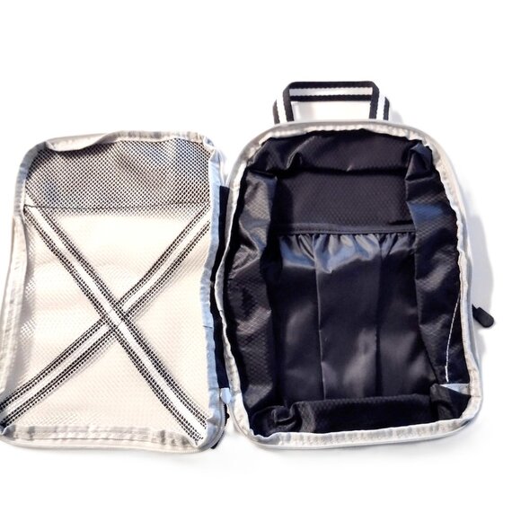 Compression Packing Cube Set of 2 ~ Travel Organizers ~ Expandable ~ Bl/Wh ~ NEW - Picture 7 of 12